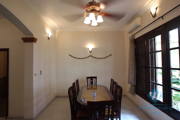 House for rent with 4 bedrooms and 4 bathrooms in Westlake, Tay Ho District, Ha Noi